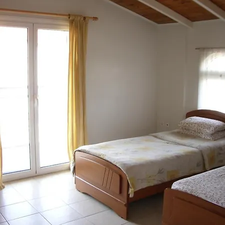 別荘 Kaminia Villas Lithakia